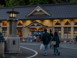 新潟発 路線バス アミー号 で行く 東京ディズニーリゾート への旅 夜行バスの予約ならアミー号 高速路線バス 高速乗合バス 新潟発 路線バス アミー号 で行く 東京ディズニーリゾート への旅 夜行バスの予約ならアミー号 高速路線バス 高速乗合バス